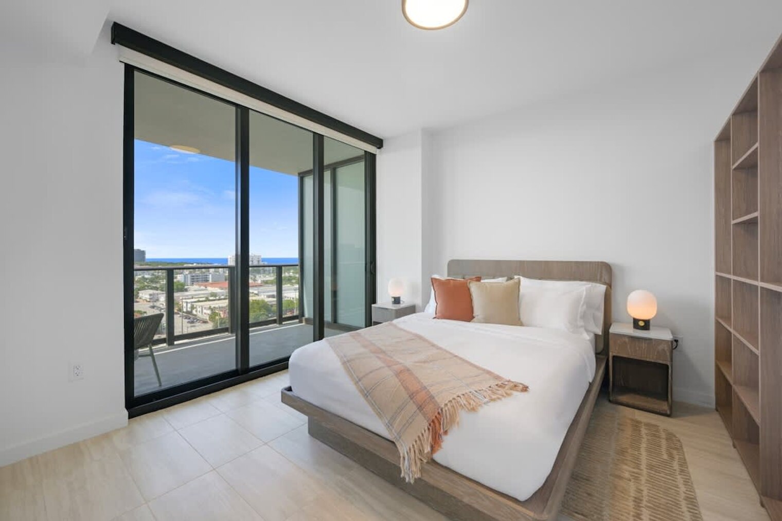 Building Photo - 7145 Harding Ave