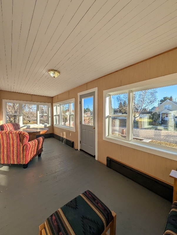 Building Photo - 1027 E Chapman St