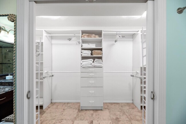 Building Photo - 2000 S Ocean Dr