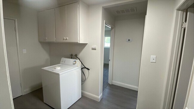 Building Photo - 4917 Orchid Way