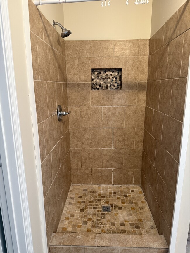 Building Photo - 2380 McIntosh Dr