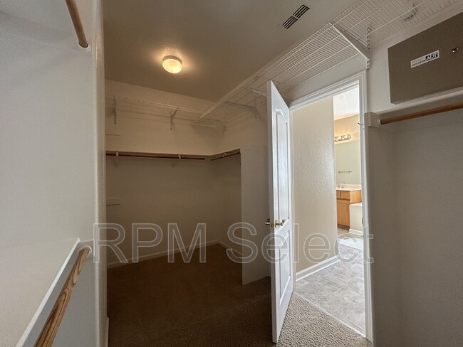 Building Photo - 2206 Ranch House Ct