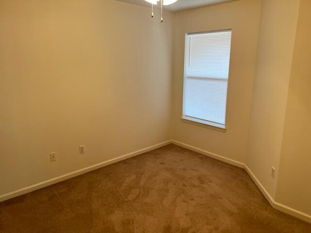 Building Photo - Charming 2-Bed, 2-Bath Townhouse in Fort W...