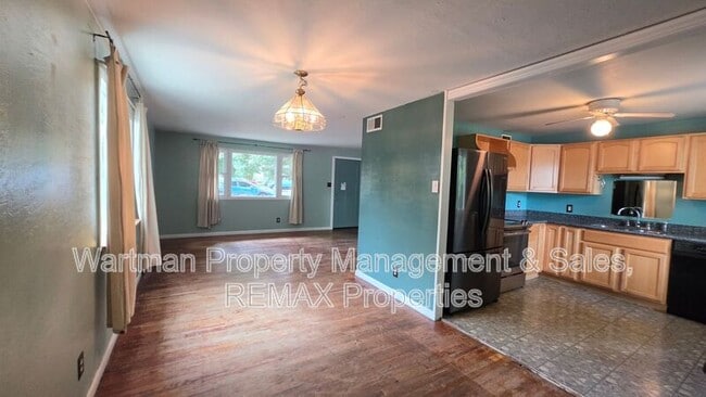 Building Photo - 2524 N Farragut Ave