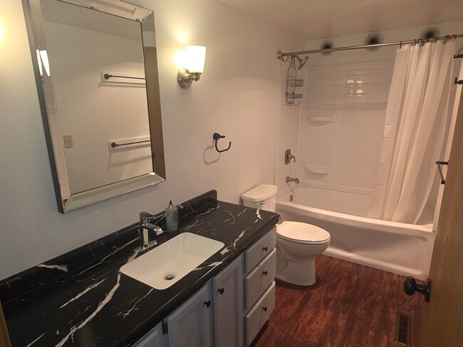 Building Photo - 10268 Parkedge Cir