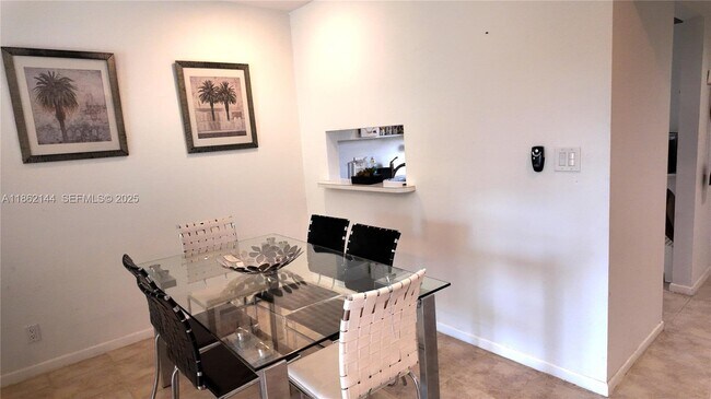 Building Photo - 5200 Washington St