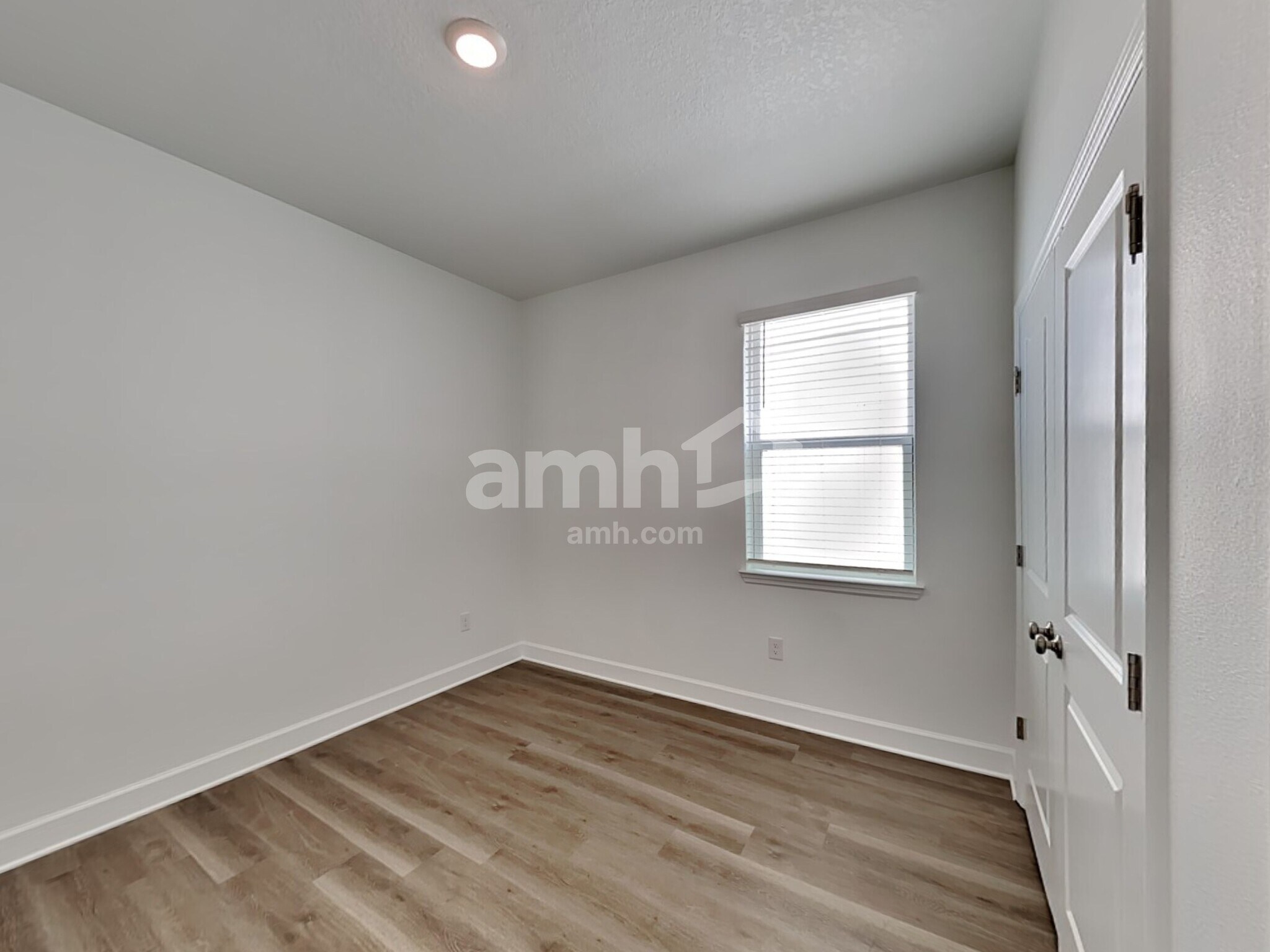 Building Photo - 37809 Dusty Saddle Ln