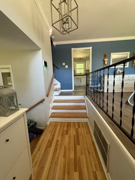 Building Photo - 747 Goodyear Dr