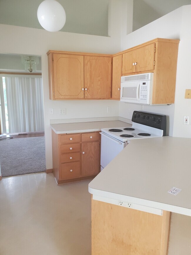 Building Photo - 1157 Atwood St S