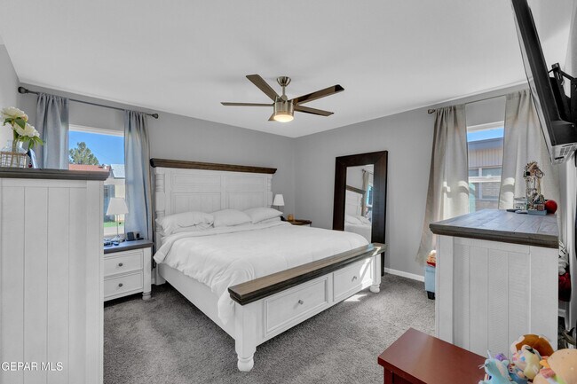 Building Photo - 9913 Album Ave