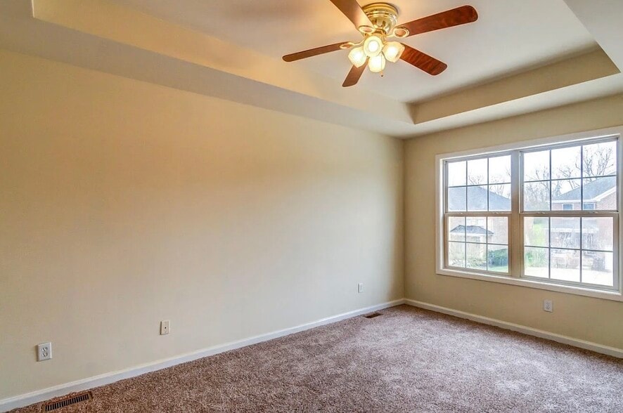 Building Photo - 578 Hampton Way