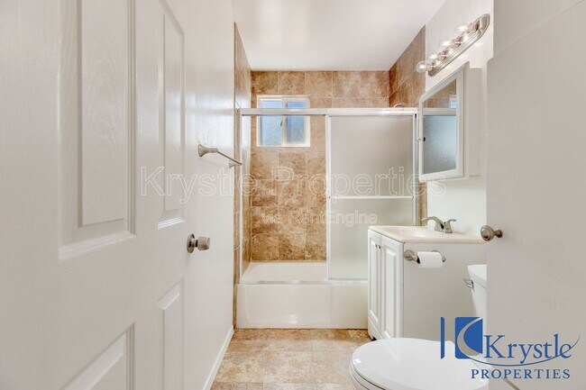 Building Photo - 1038 Thelma Ave