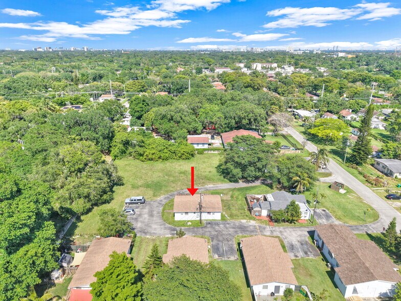 Building Photo - 567 NW 90th St