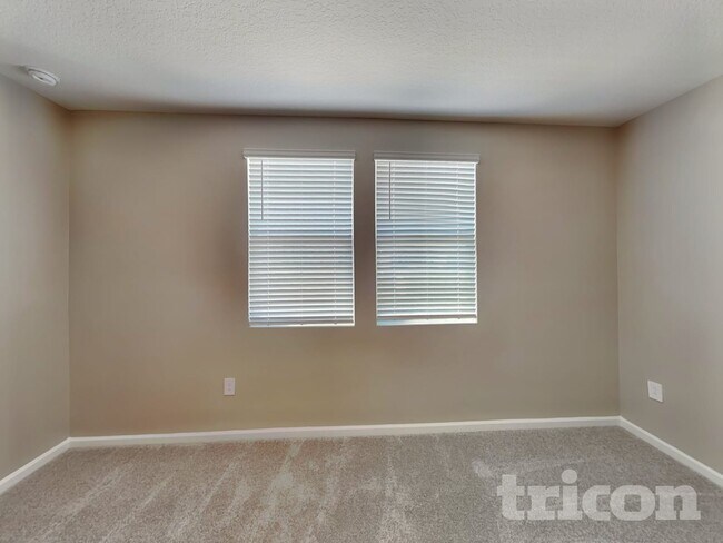 Building Photo - 722 Abita Aly