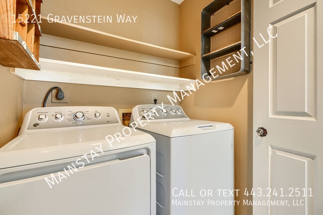 Building Photo - 15221 Gravenstein Way