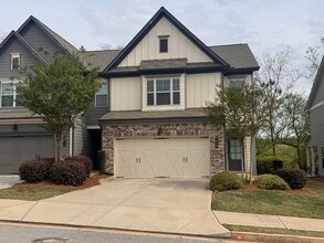 Building Photo - Spacious and Well-Appointed 3BR/2BA Home in Flowery Branch