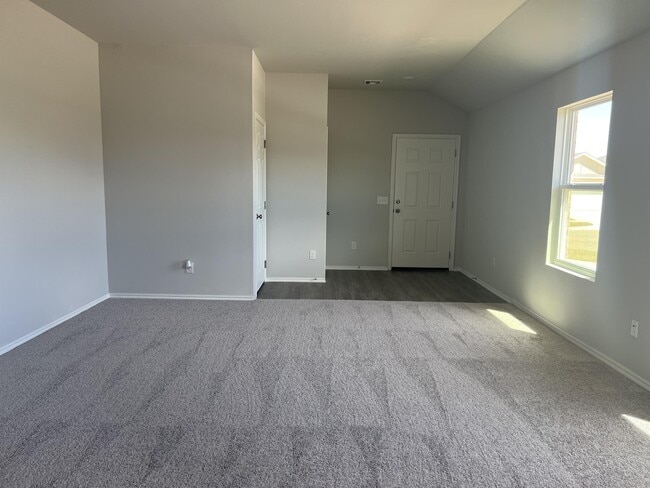 Building Photo - 1009 Ichabod Cir