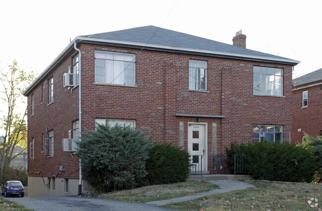 Primary Photo - 3929 E Gatewood Ln