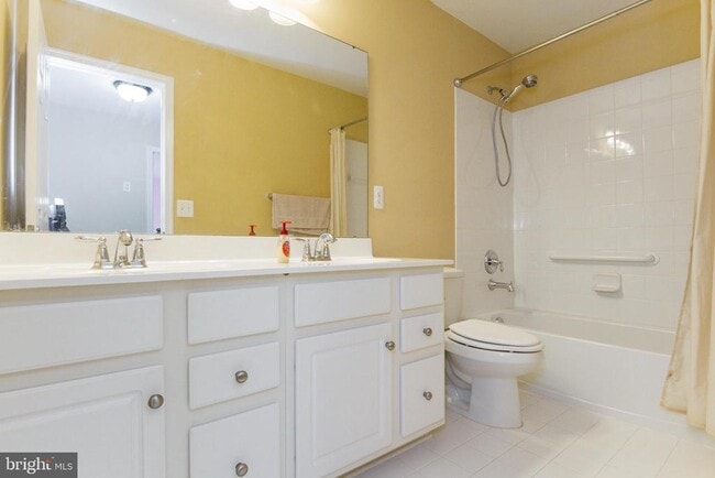 Building Photo - 46 Bismark Dr