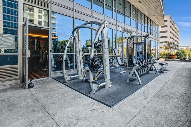 Building Photo - Luxury Elevated Living 1 Bed 1.5 Bath Condo at Skyline OC