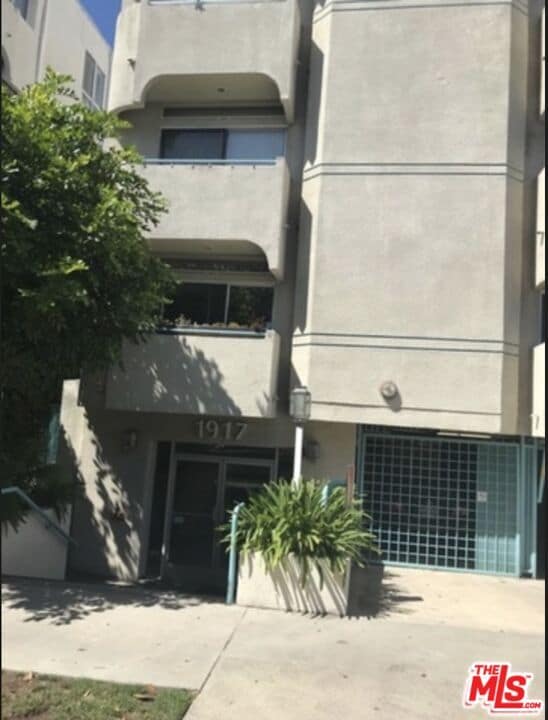 Building Photo - 1917 Glendon Ave