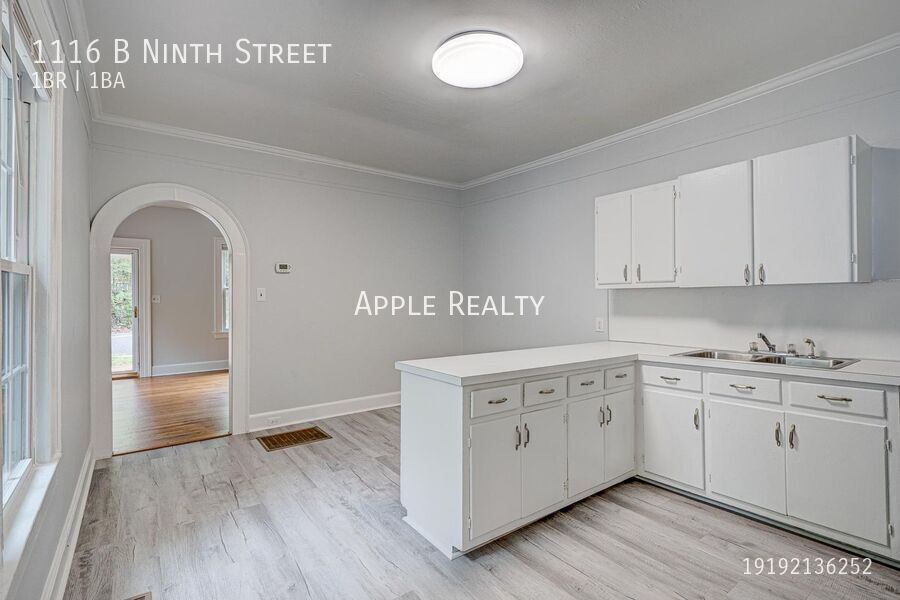 Building Photo - 1116 9th St