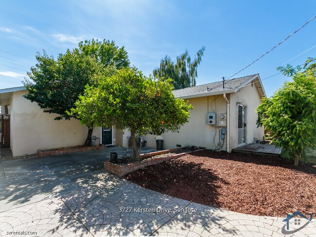 Building Photo - 3727 Kersten Dr