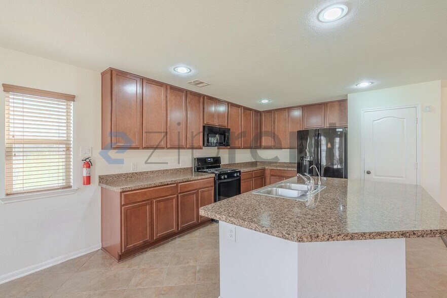 Building Photo - 2730 Volute