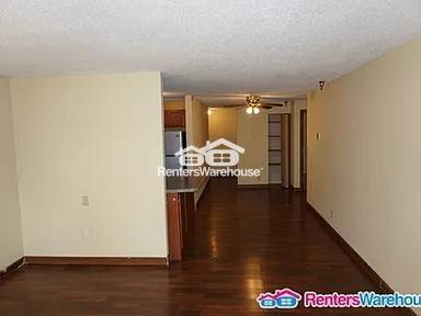 Building Photo - 925 N 30th Ave
