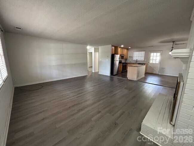 Building Photo - 3312 Circles End Cir