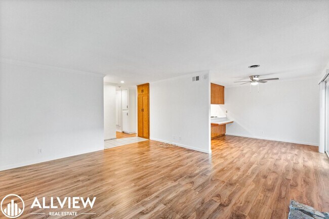 Building Photo - 7572 Amazon Dr