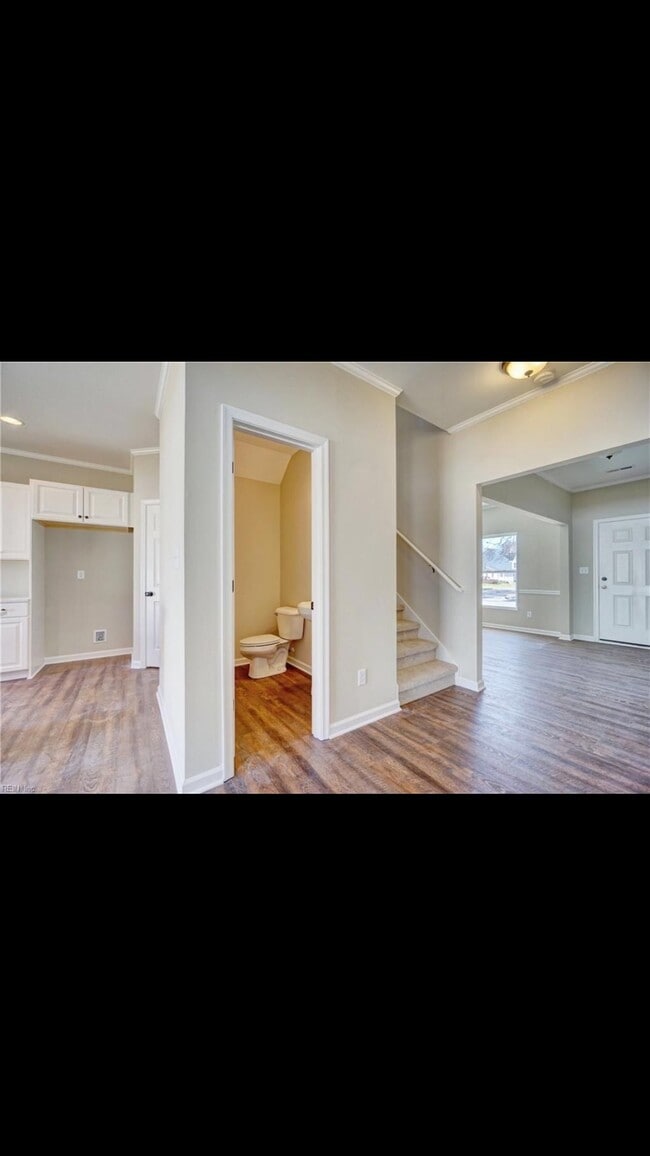 Building Photo - 505 Hicks Ave