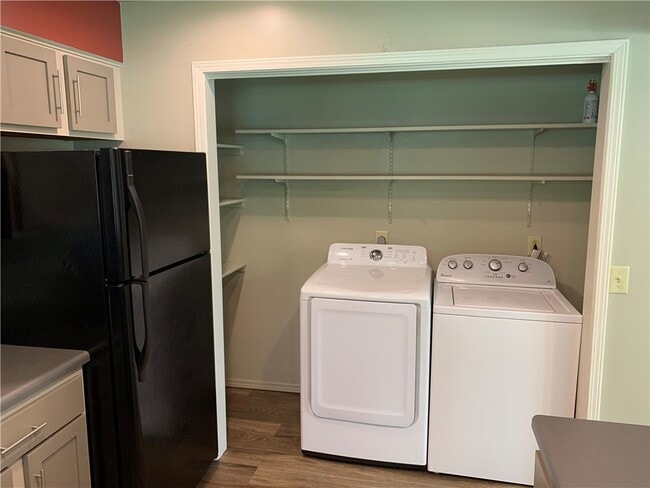 Building Photo - 461 N Garrett St