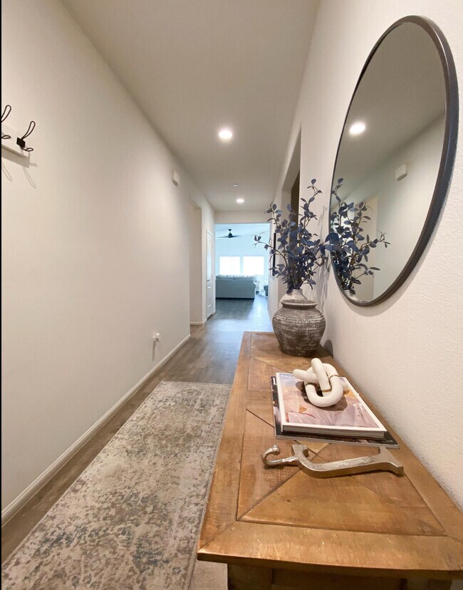 Building Photo - 44205 Le Seine Ln