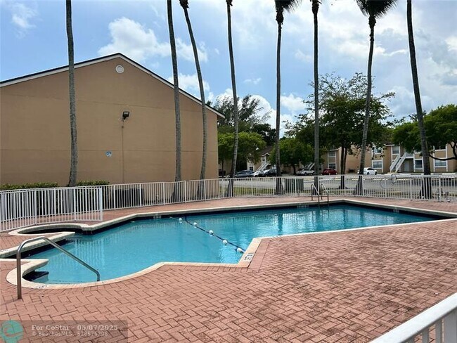 Building Photo - 2205 SW 80th Terrace