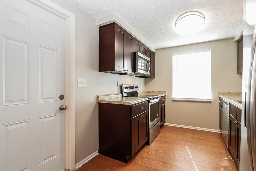Building Photo - 3447 Wilson Dr