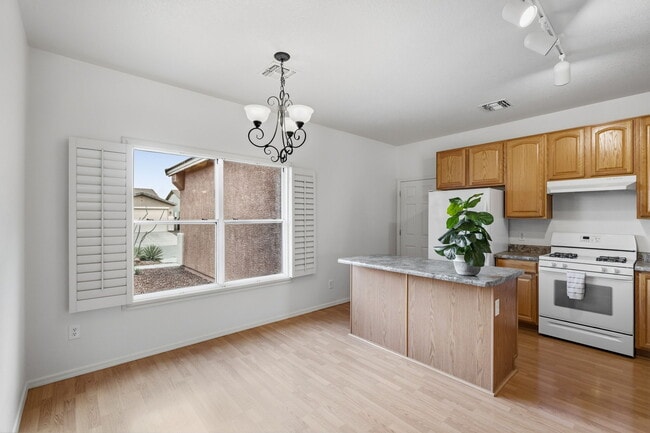 Building Photo - 10252 E Wasp Spring Dr