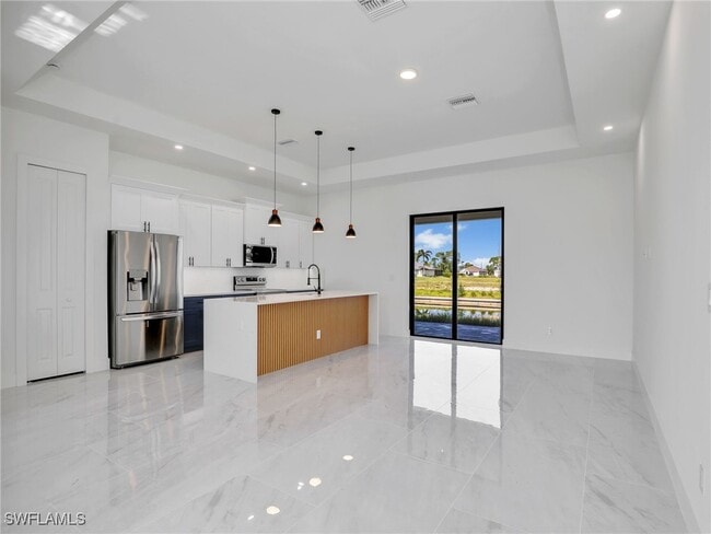 Building Photo - 2140 NW 23rd Ave