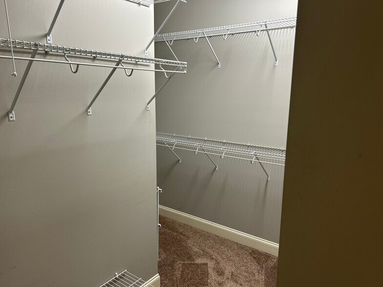 Building Photo - 1166 Stonegate Cir NW