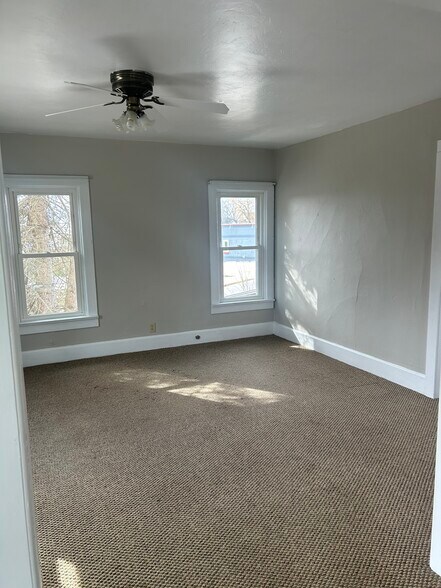 Living room - 204 N Water St