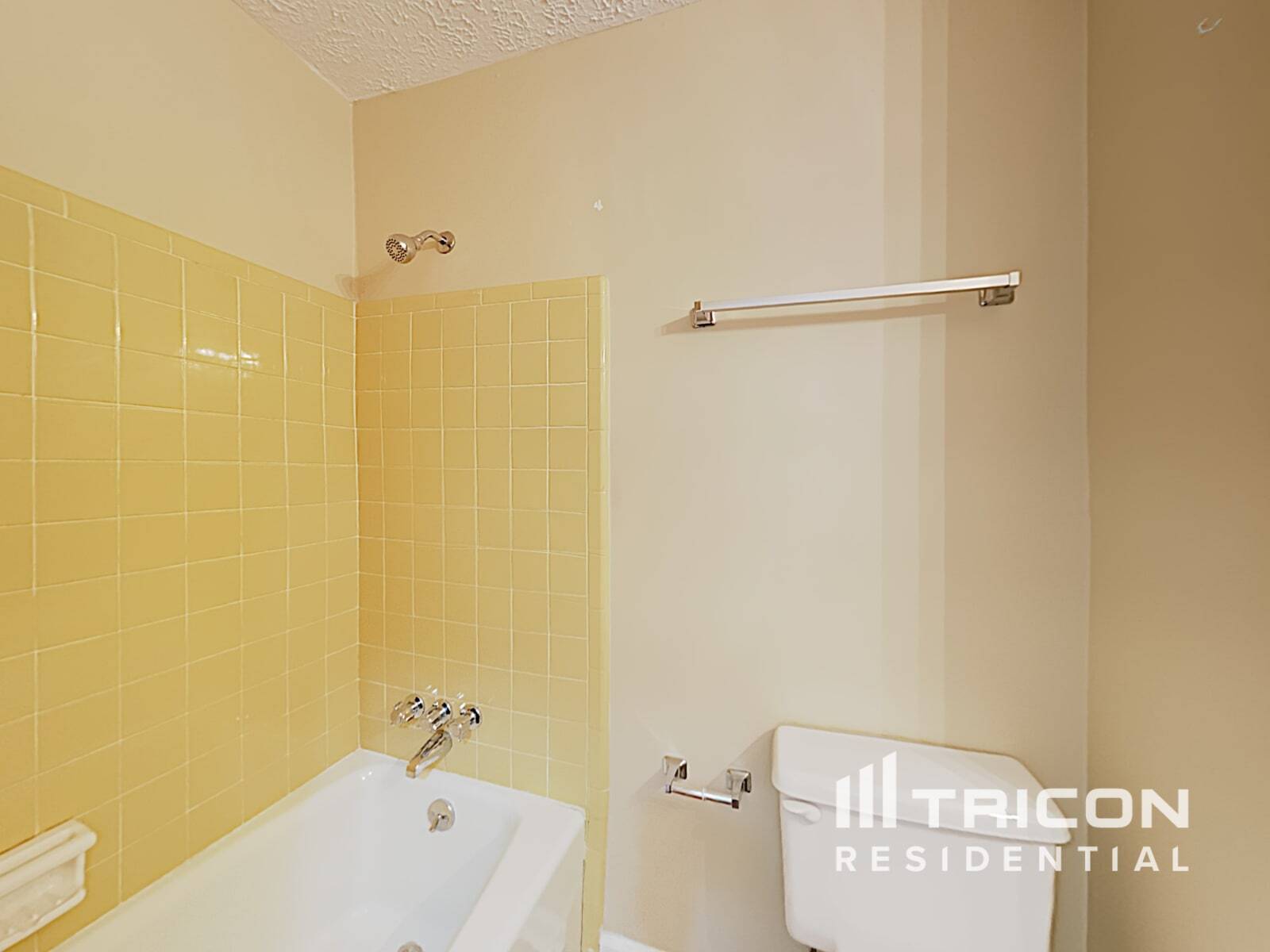 Building Photo - 414 Breezy Dr SW