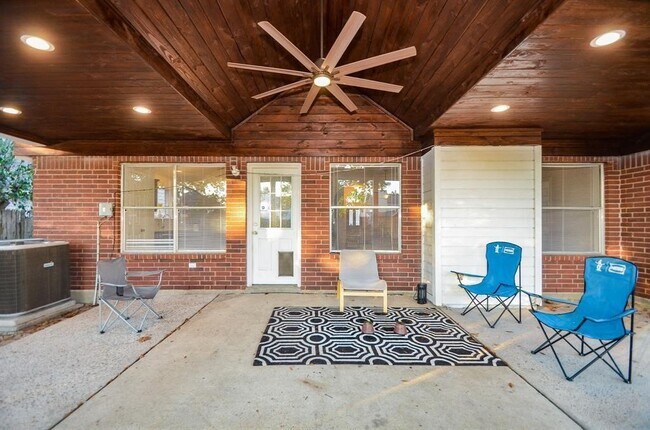 Building Photo - 2906 Cocona Ln