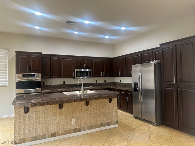 Building Photo - 62 Fountainhead Cir