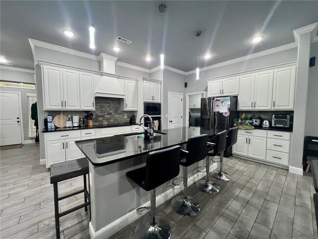 Building Photo - 2350 Cameo Ln