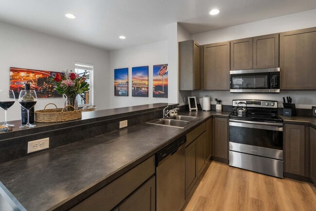 Building Photo - 2942 W Babcock St