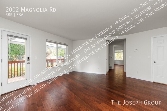 Building Photo - 2002 Magnolia Rd