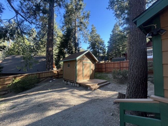 Building Photo - Cute Single Story Cabin in the Woods for Rent