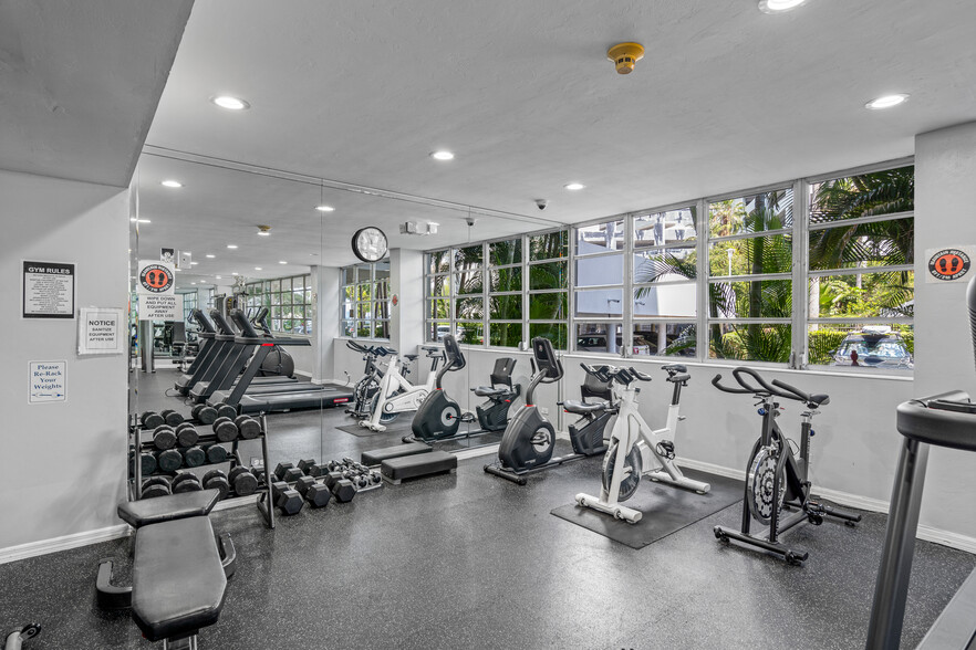 Building Photo - 1408 Brickell Bay Dr