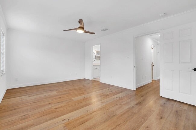 Building Photo - 2704 Nantucket Ln