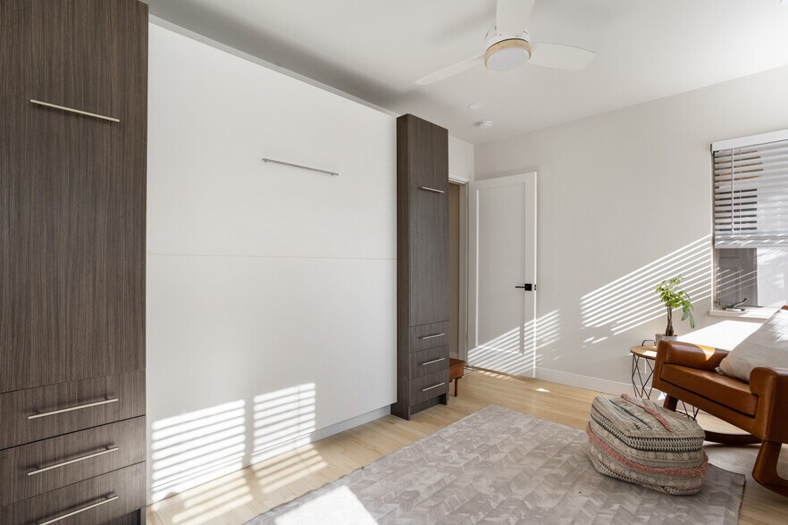 Building Photo - 5923 Abernathy Dr
